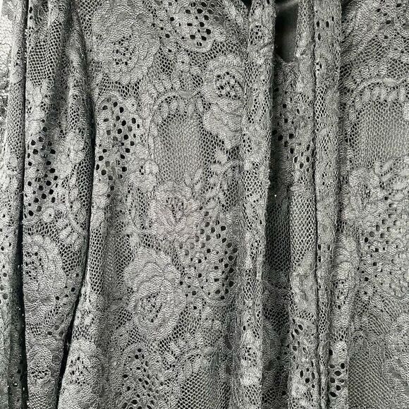 Cable & Gauge Black Lace Blouse Tie Neck Large - Picture 2 of 15